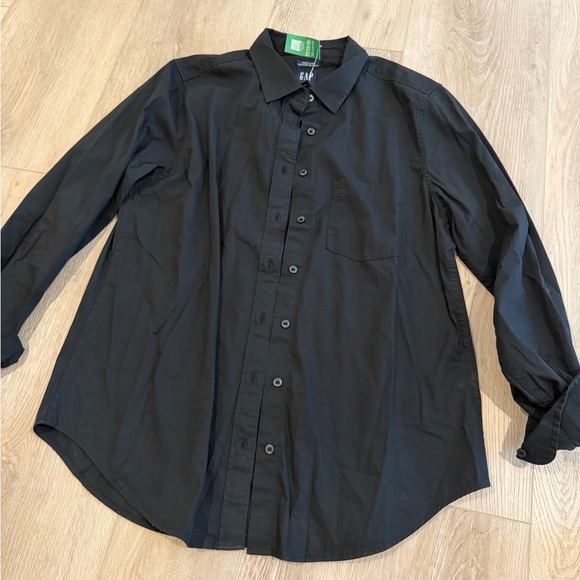 NWT Gap 80s Superfine Poplin Button Up Perfect Shirt size Medium - Picture 3 of 6